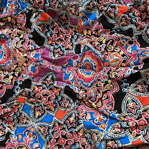 Multicolored patterned shorts - Picture 4 of 5